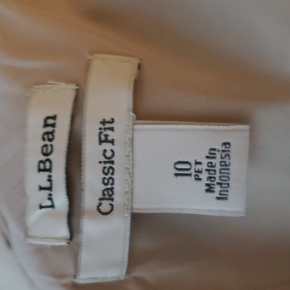 L.L.Bean Khaki Capri  Sz. 10P, 5/$50 - Picture 6 of 7